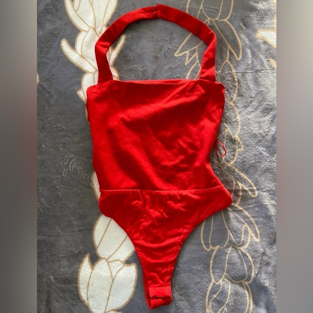 SUPERDOWN RED ONE-SHOULDER BODYSUIT